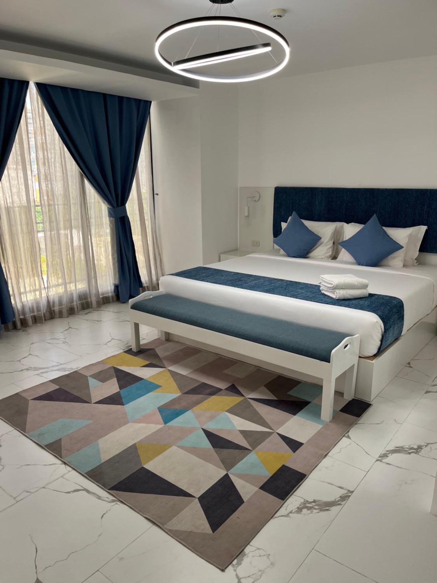 Aparthotel 88Th Avenue Cebu Esterno foto