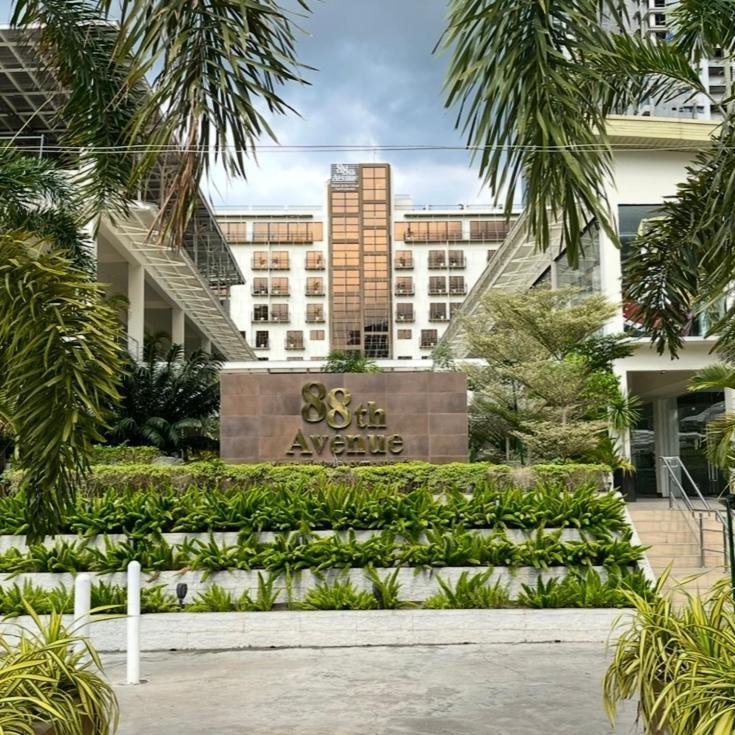 Aparthotel 88Th Avenue Cebu Esterno foto